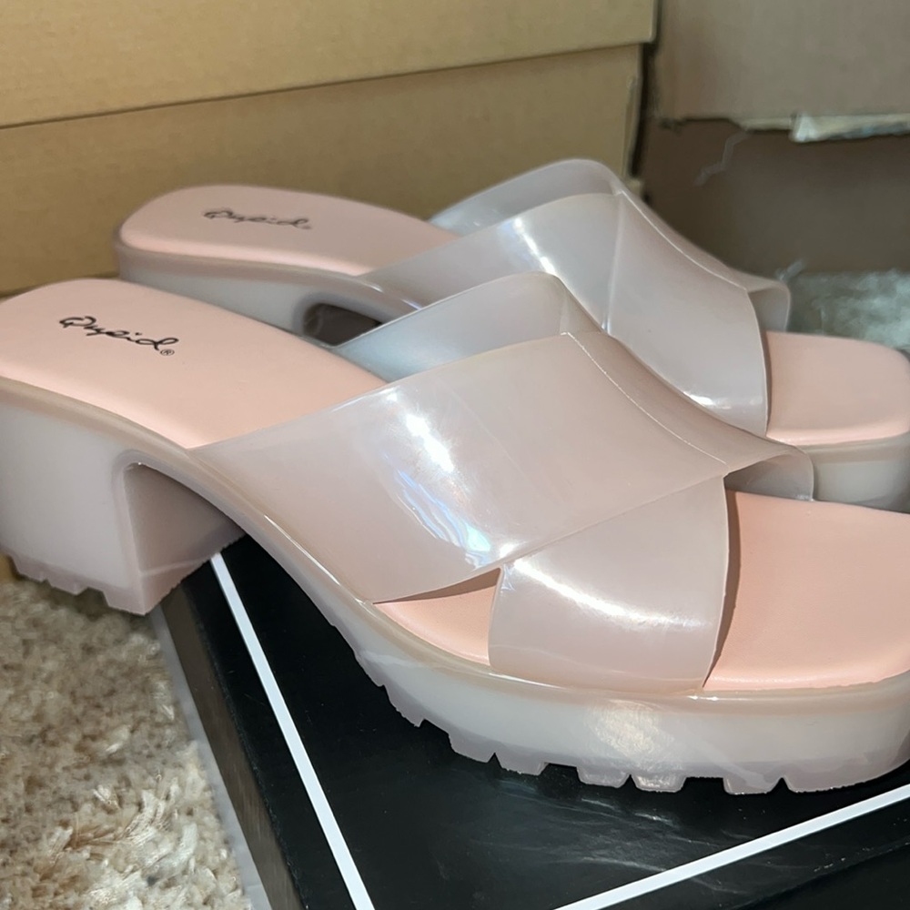 Womens Jelly pink sandals size 9
